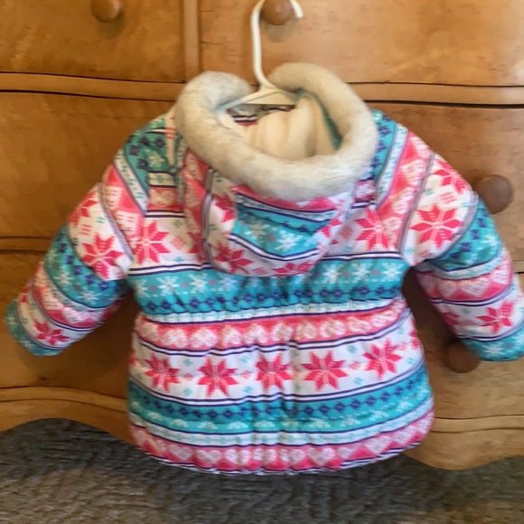Carter’s snow jacket - Picture 2 of 4